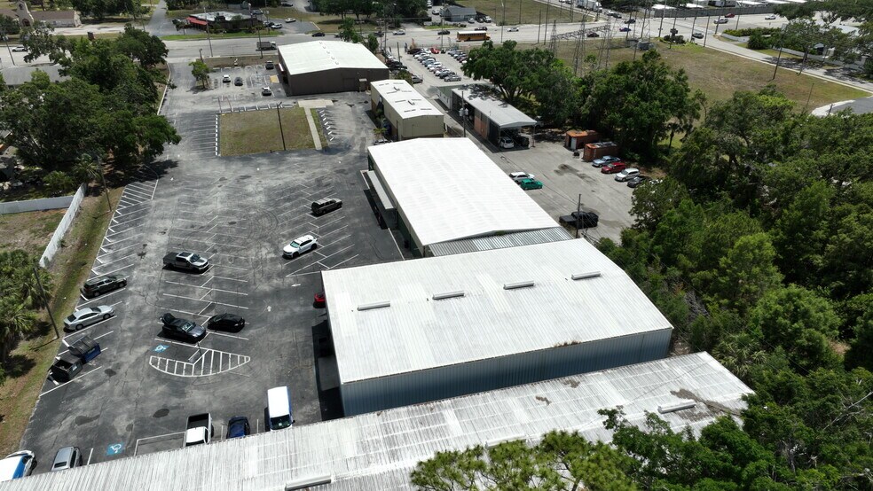 More Photos Of 2866 Roosevelt Blvd, Clearwater Showroom For Sale