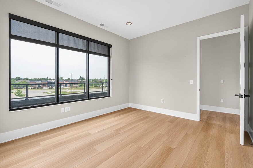 More Photos Of 3607 NE Otterview Cir, Ankeny Office For Sale