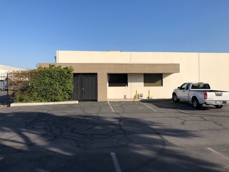 More Photos Of 13515 Excelsior Dr, Norwalk Warehouse For Lease