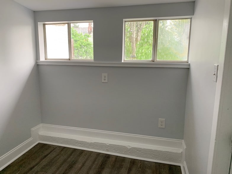 More Photos Of 26 W Main St, New Market Storefront Retail Office For Lease