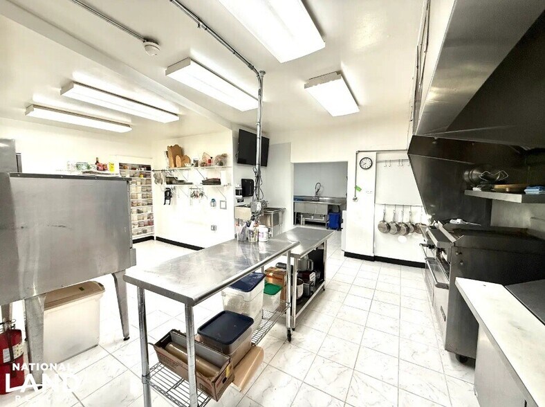 More Photos Of 4 S 1st St, Denton Specialty For Sale