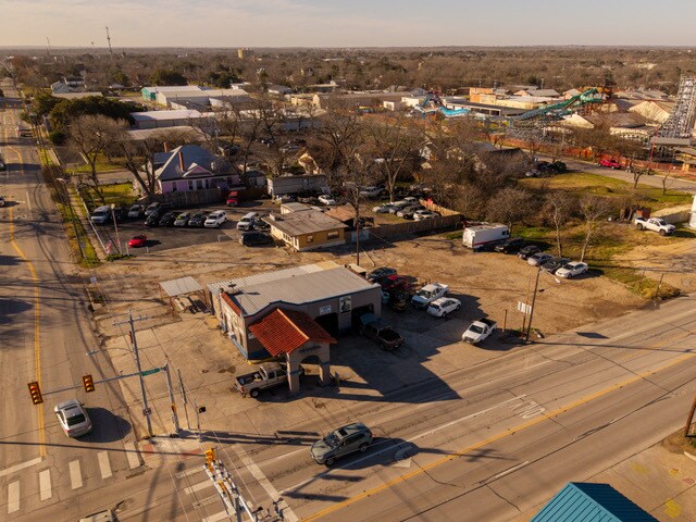 More Photos Of 103 W Kingsbury St, Seguin Land For Sale