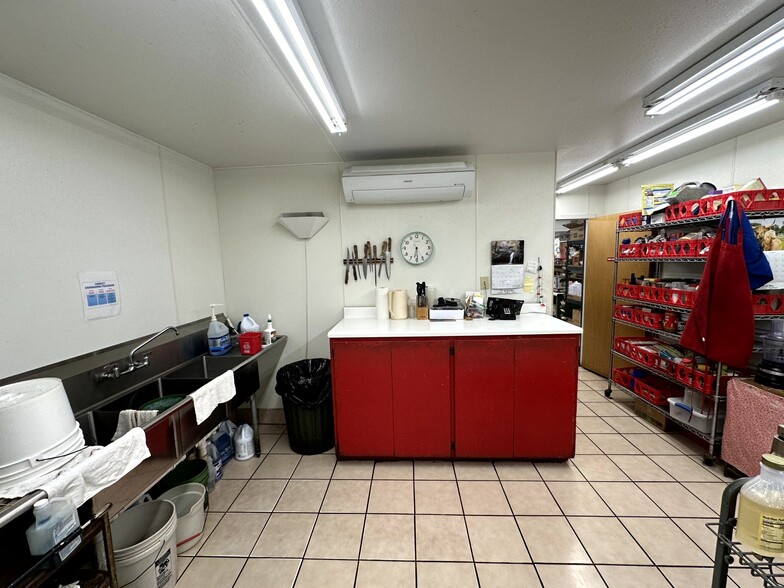 More Photos Of 812 W Oklahoma, Okeene Convenience Store For Sale