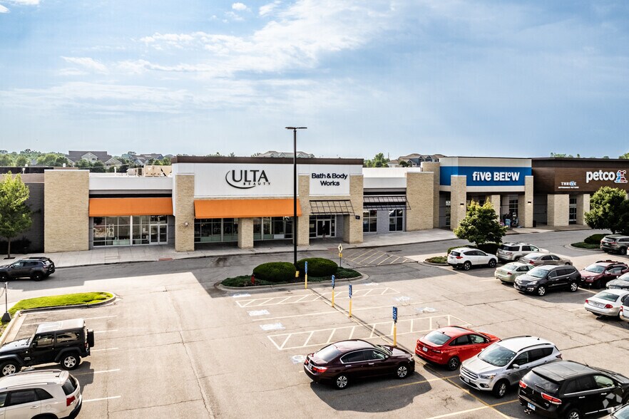 More Photos Of 8420-8660 N Madison St, Kansas City Unknown For Lease