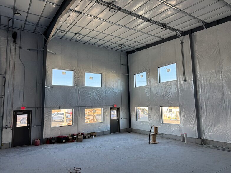 More Photos Of 2629 Yellowstone hwy, Rexburg Industrial For Lease