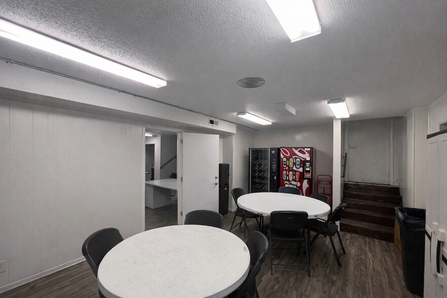 More Photos Of 432 N Royal St, Jackson Warehouse For Lease