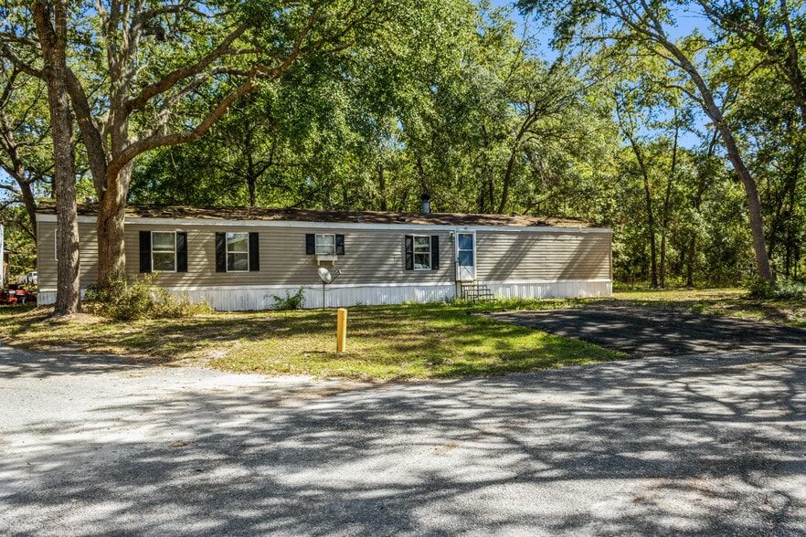 More Photos Of 10905 Troupeville Rd, Valdosta Manufactured Housing Mobile Home Park For Sale