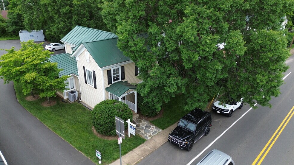 More Photos Of 6491 Main St, The Plains Medical For Lease