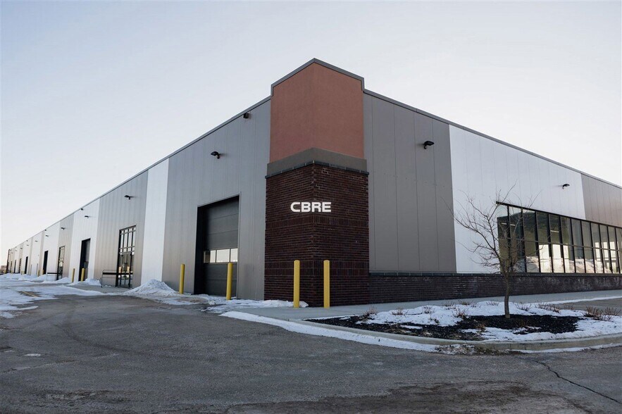 Primary Photo Of 220 Newmarket Blvd, Winnipeg Flex For Lease
