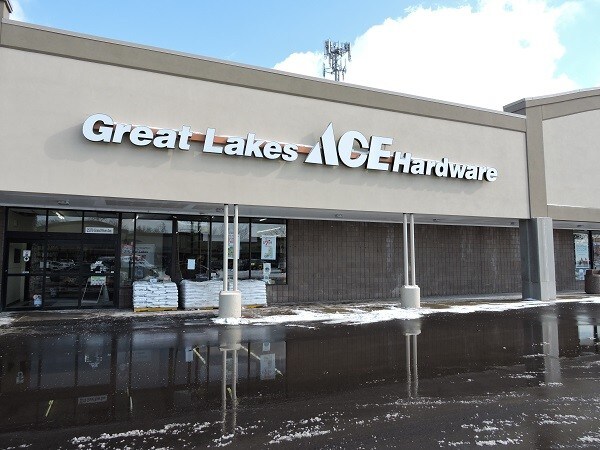 More Photos Of 25351-25495 Grand River Ave, Redford Unknown For Lease