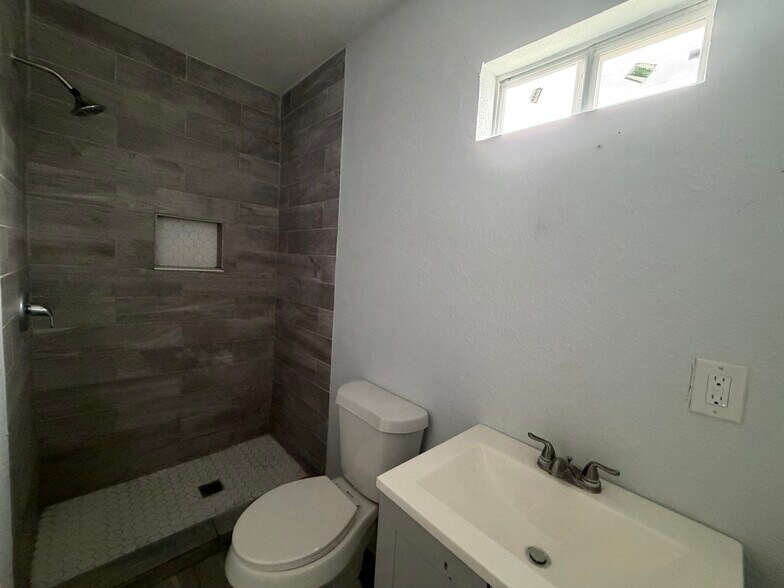 More Photos Of 101 Stanley Ct, San Antonio Multifamily For Sale