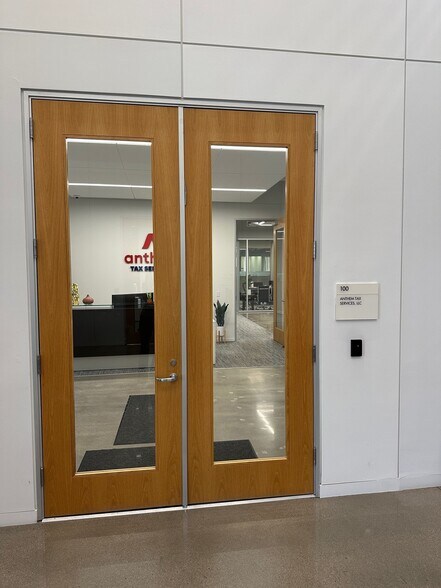 More Photos Of 7525 Irvine Center Dr, Irvine Office For Lease