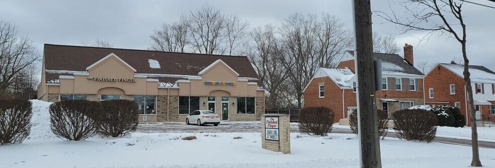 More Photos Of 5456 Mayfield Rd, Lyndhurst Storefront For Lease