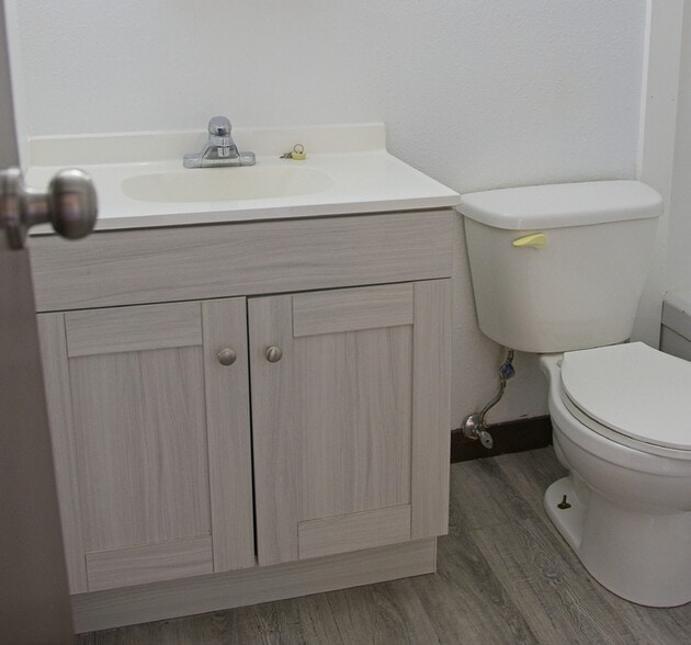 More Photos Of 10524 102 St, Taylor Apartments For Sale