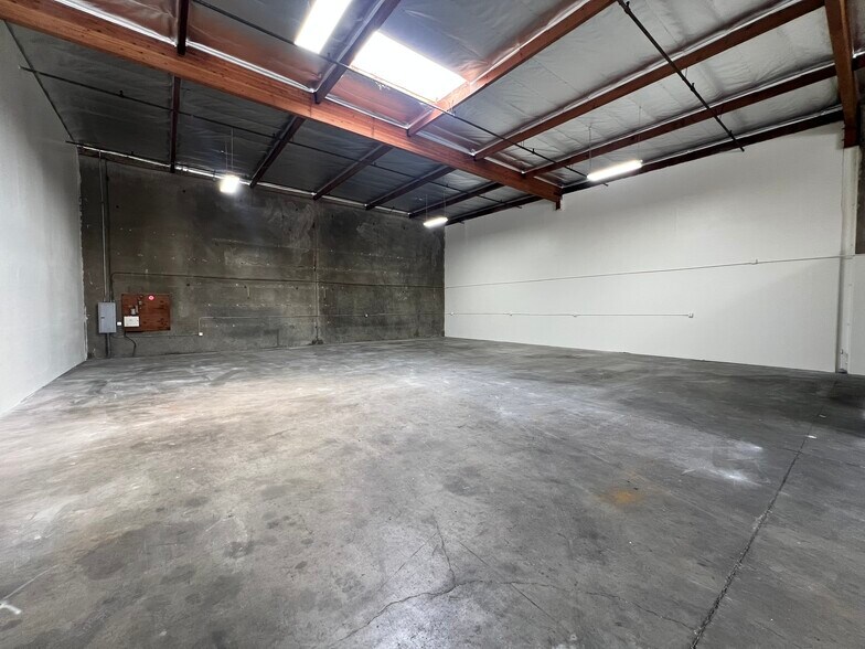 More Photos Of 4459 Rowland Ave, El Monte Warehouse For Lease