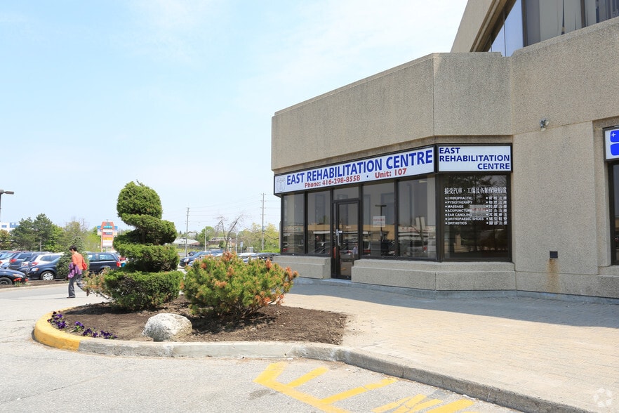 More Photos Of 4040 Finch Ave E, Toronto Medical For Lease