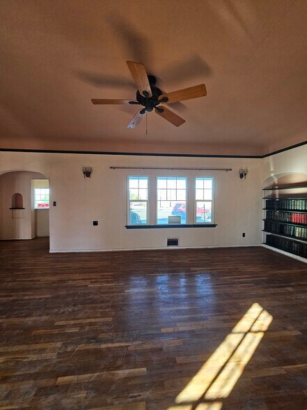 More Photos Of 1431 W Thatcher Blvd, Safford General Retail For Sale