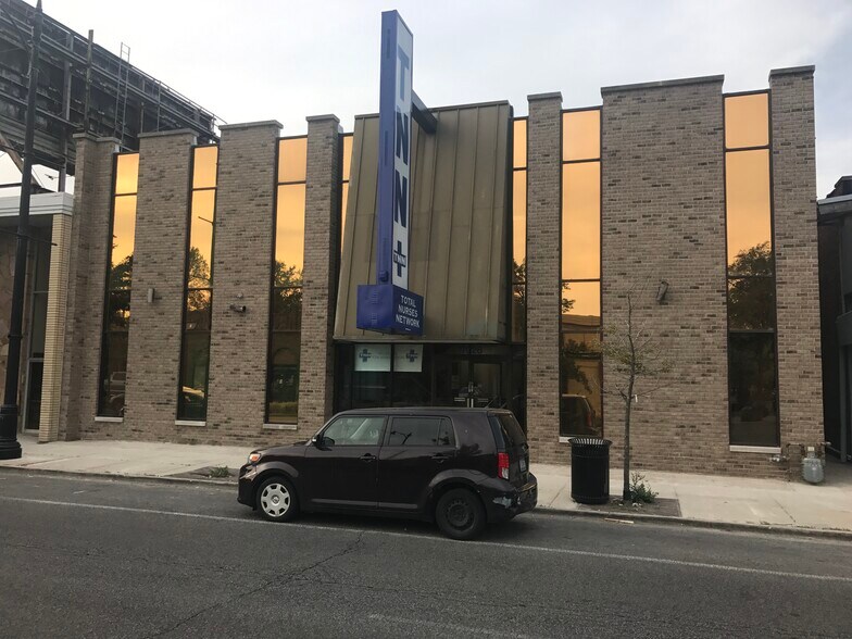 More Photos Of 7026 W North Ave, Chicago Office For Sale