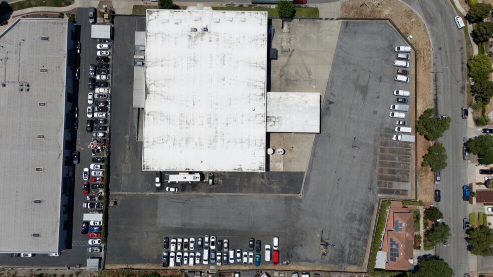 More Photos Of 8239 Enterprise Dr, Newark Manufacturing For Sale