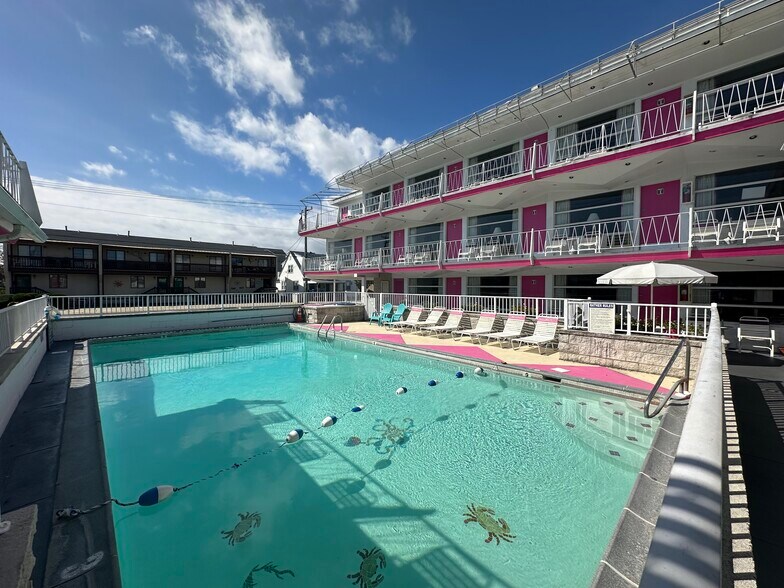Primary Photo Of 4906 Atlantic Ave, Wildwood Hotel For Sale
