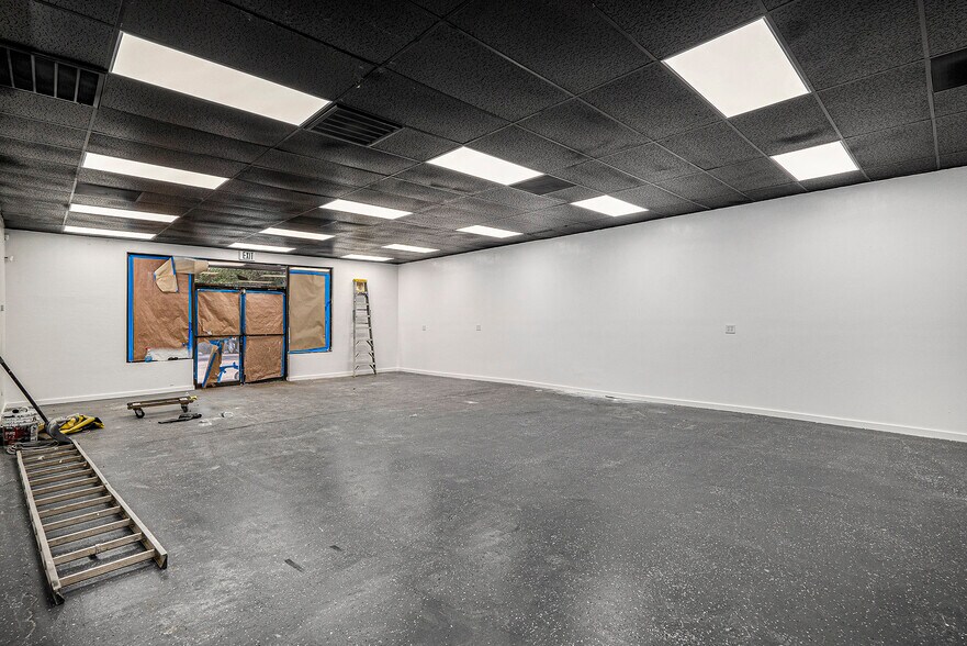 More Photos Of 340 W Hampden Ave, Englewood Freestanding For Sale