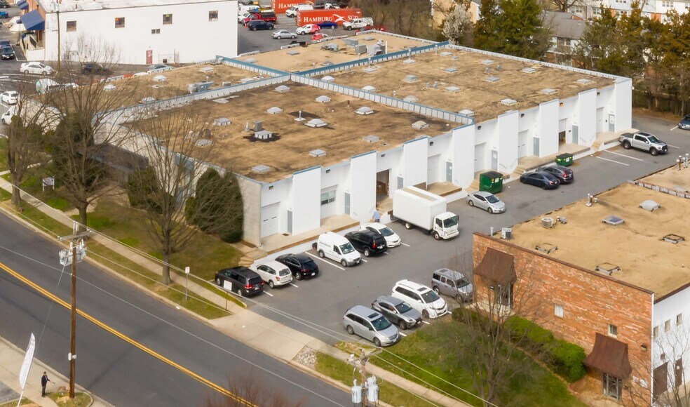 More Photos Of 1100-1146 Taft St, Rockville Warehouse For Lease