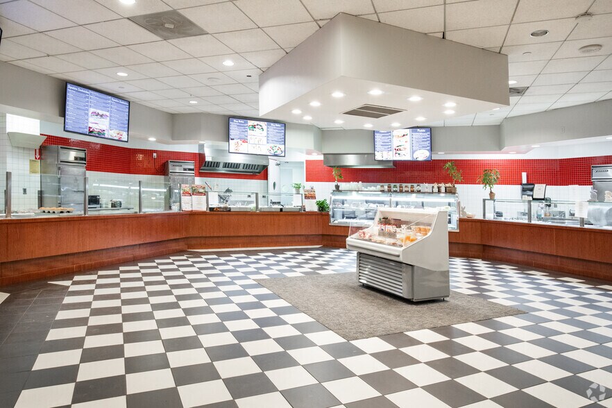 More Photos Of 333 Earle Ovington Blvd, Uniondale Office For Lease