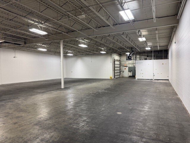 More Photos Of 301 W Marketview Dr, Champaign General Retail For Lease