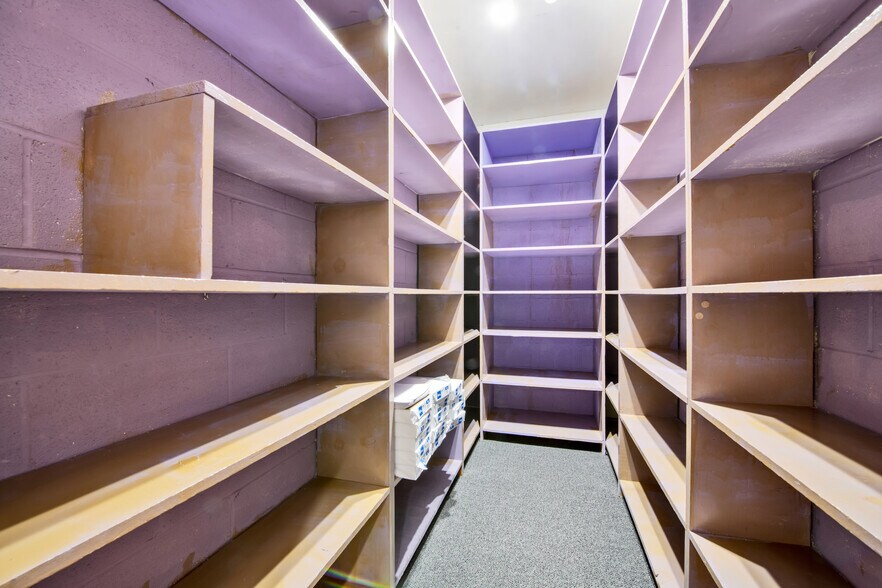 More Photos Of 23380 Goddard Rd, Taylor Freestanding For Lease