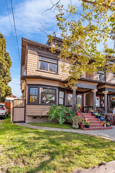 More Photos Of 6446-6452 Colby St, Oakland Apartments For Sale