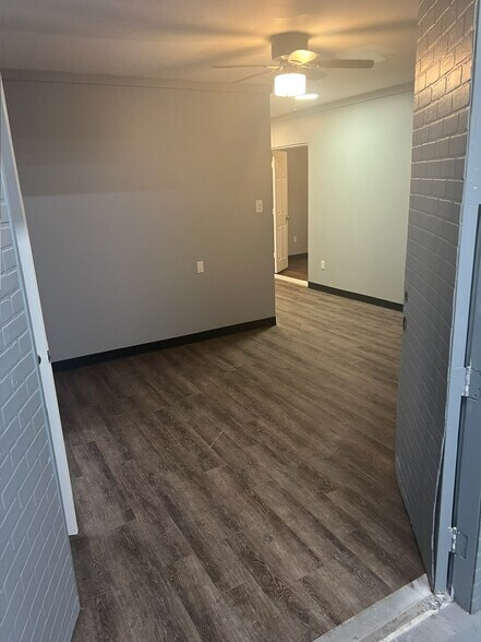 More Photos Of 14606 Sheraton St, Houston Warehouse For Lease