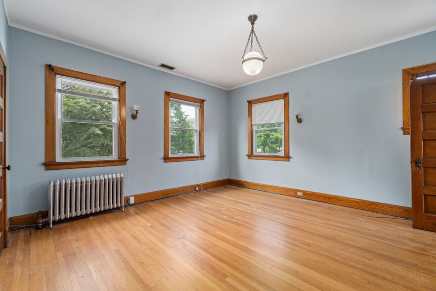 More Photos Of 745 Burnside Ave, East Hartford Schools For Sale