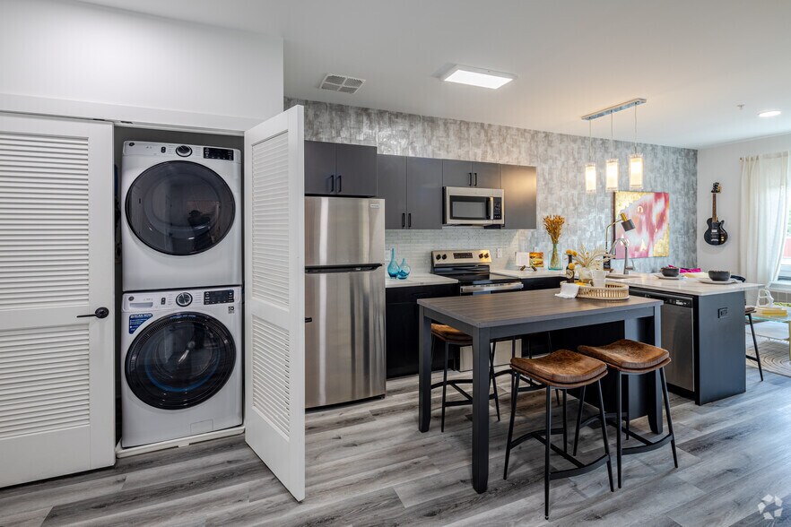 More Photos Of 102 Washington Ave, Belleville Apartments For Lease