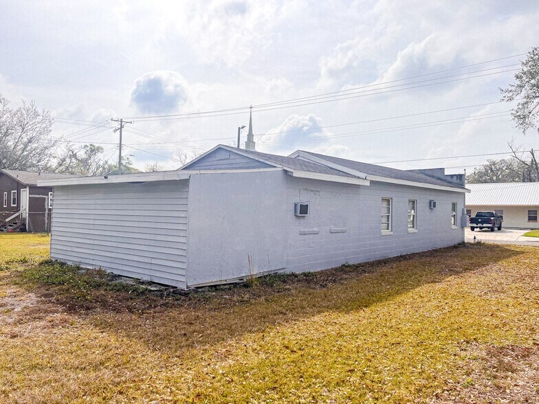 More Photos Of 1110 E Laura St, Plant City Funeral Home For Sale