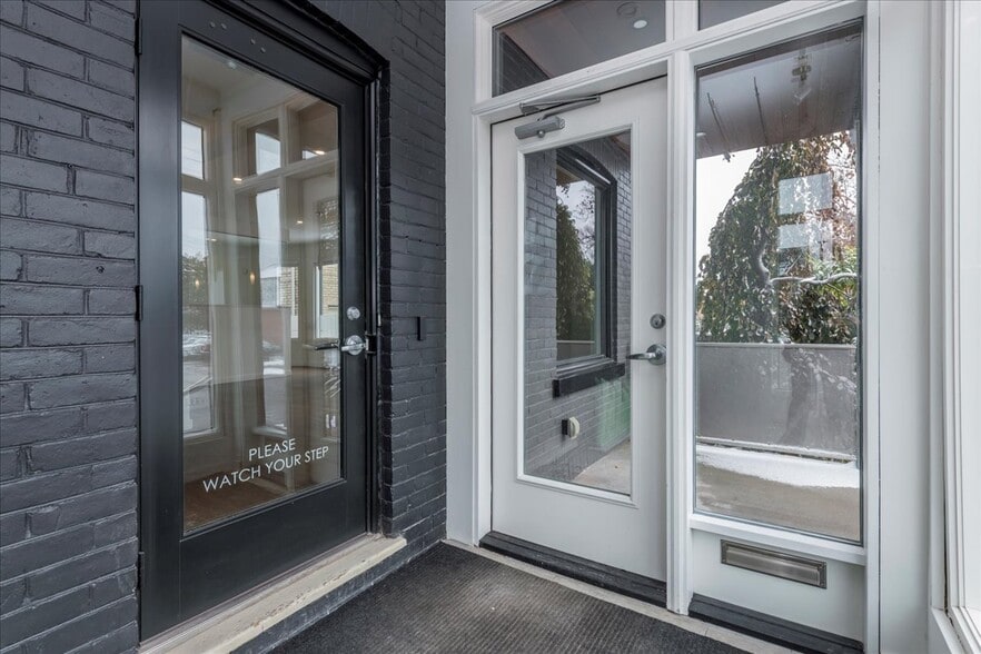 More Photos Of 18 Worsley St, Barrie Storefront Retail Residential For Sale