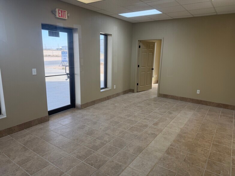 More Photos Of 4200 County Road 72 rd, Midland Warehouse For Lease