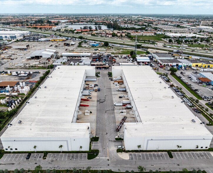 More Photos Of 8200 NW 93rd St, Medley Distribution For Lease