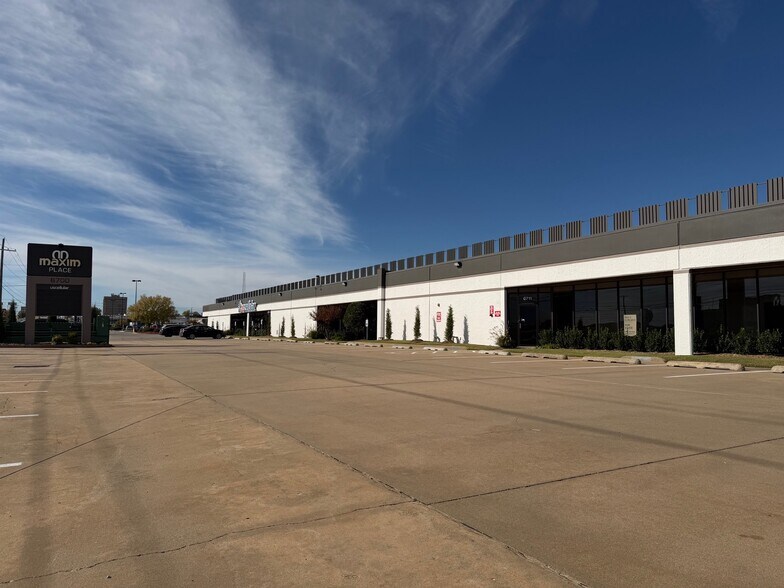 More Photos Of 6701-6715 E 41st St, Tulsa Storefront For Lease