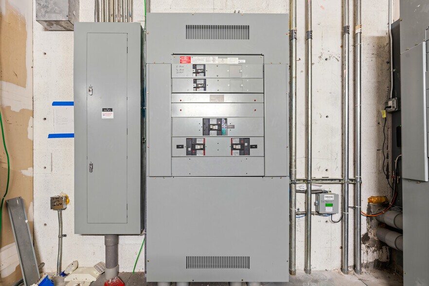 More Photos Of 5150 N State Road 7, North Lauderdale Refrigeration Cold Storage For Lease