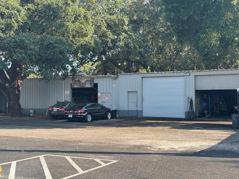 More Photos Of 1707 Pass Rd, Biloxi Freestanding For Sale