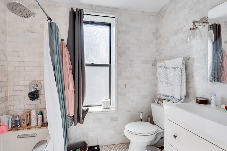 More Photos Of 14 Lincoln Pl, Brooklyn Apartments For Sale