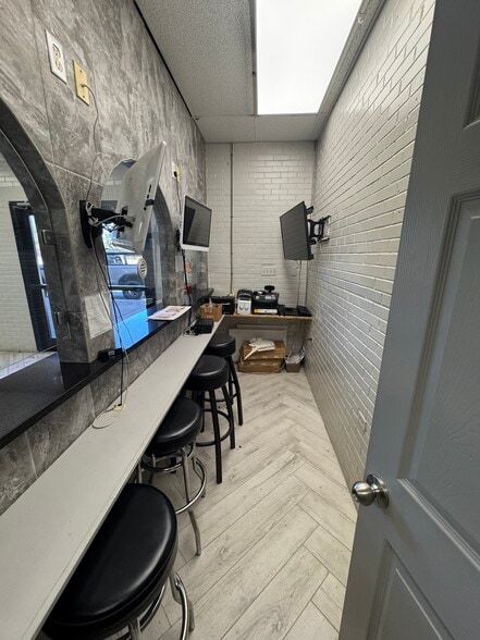 More Photos Of 10408 State Highway 64 E, Tyler Theater Concert Hall For Sale