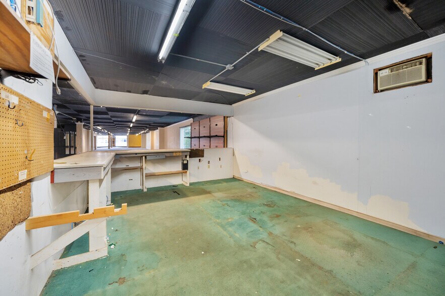 More Photos Of 10509 Dixie Hwy, Louisville Freestanding For Lease