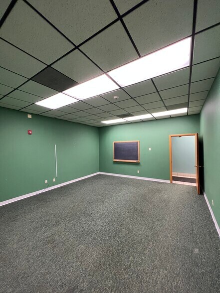 More Photos Of 1500 Genesee St, Utica Medical For Lease