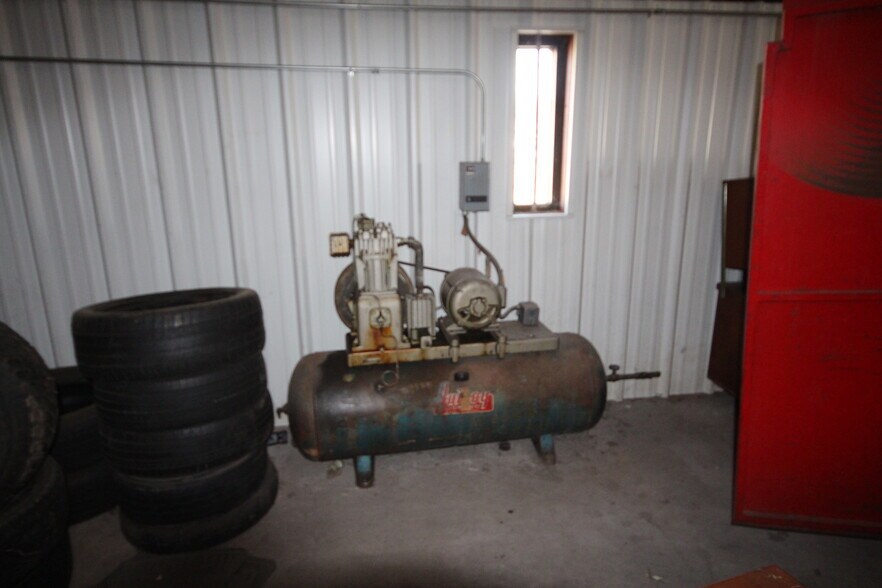 More Photos Of 2318 Charles Page Blvd, Tulsa Warehouse For Sale