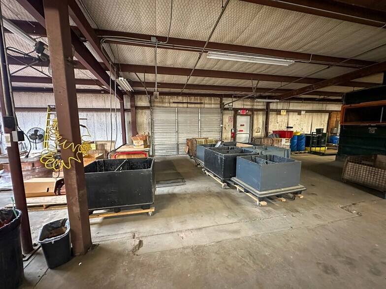 More Photos Of 101 Anvil St, Jacksonville Warehouse For Sale