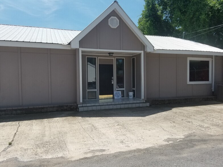 More Photos Of 1215 Blount Ave, Guntersville Flex For Lease