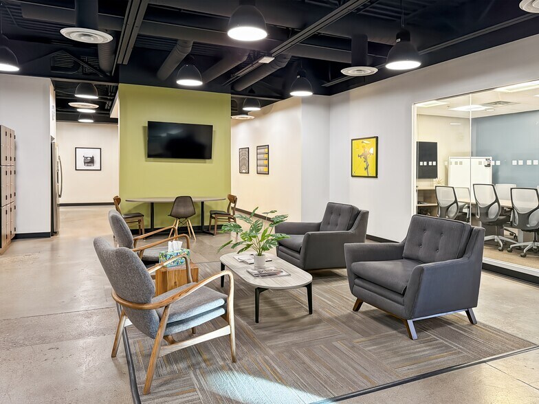 More Photos Of 7301 N 16th St, Phoenix Coworking Space