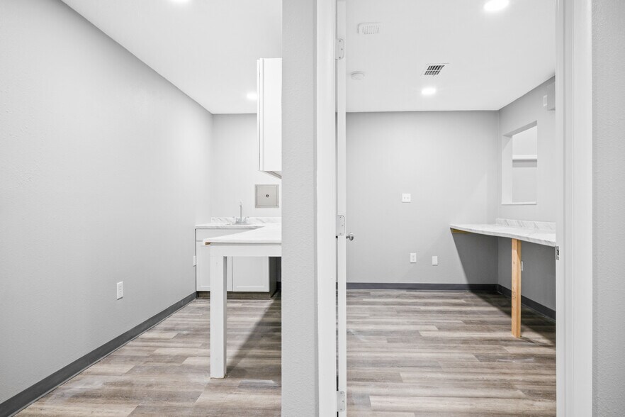 More Photos Of 7008 Jason Dr, Zephyrhills Medical For Sale