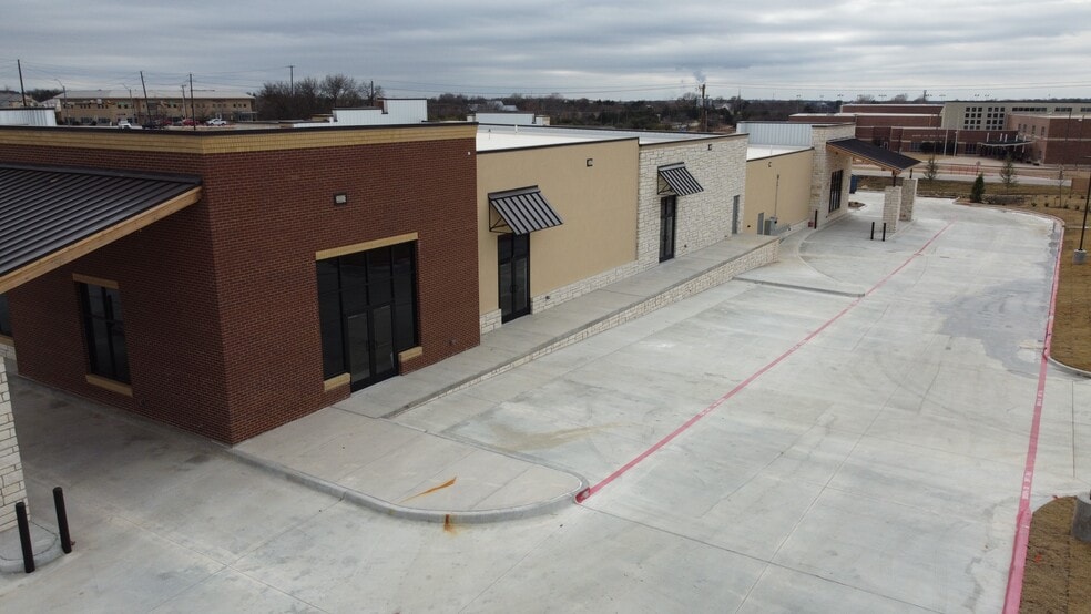 More Photos Of 6601 HORIZON, Rockwall Medical For Lease